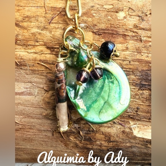 Elegant Green shell and Gold Pendant Necklace amethyst - Picture 2 of 2